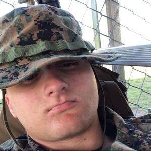 Meet your Posher, Justin